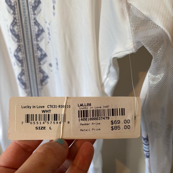 NWT Lucky in Love Long Sleeve - Picture 3 of 5